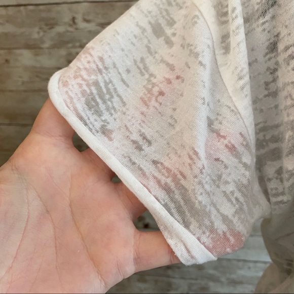 American Eagle White Basic Semi-Sheer Tee - Picture 3 of 5